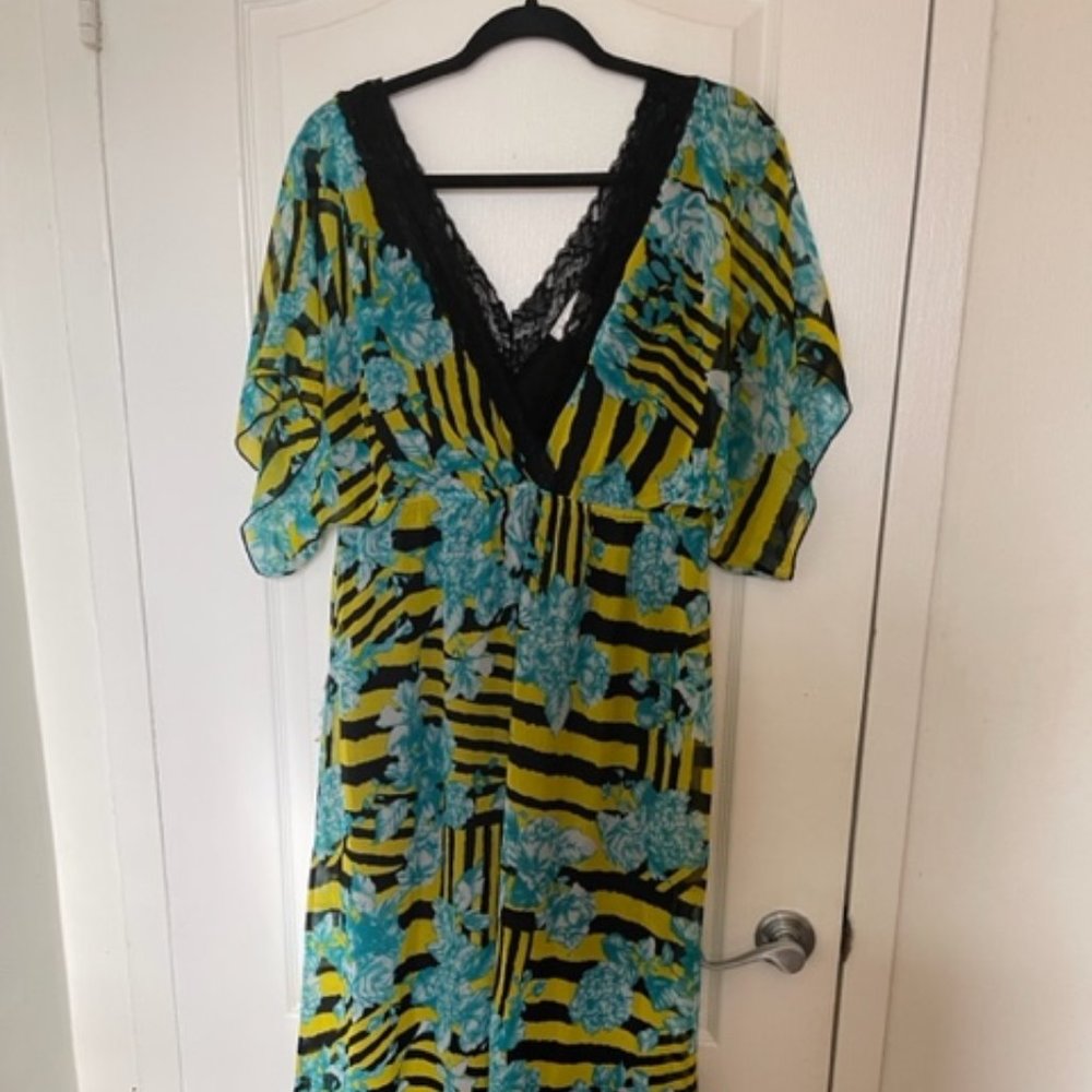 Women's Yellow/Black/Blue V-Neck Maxi Dress